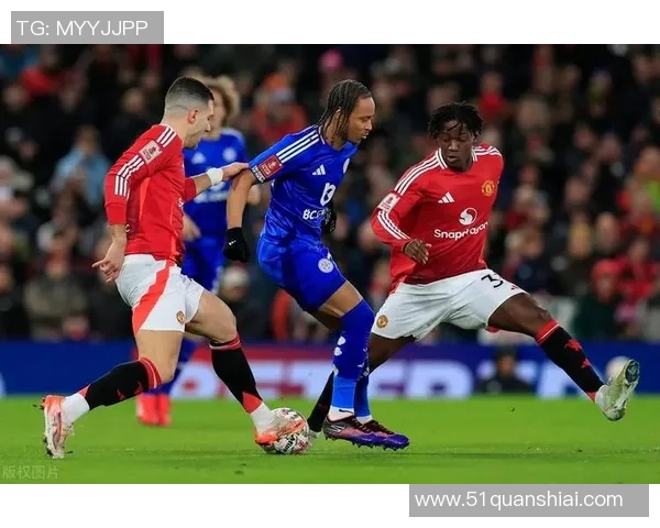 热刺主场惊险2比1战胜曼联，孙兴民梅开二度成为大赢家